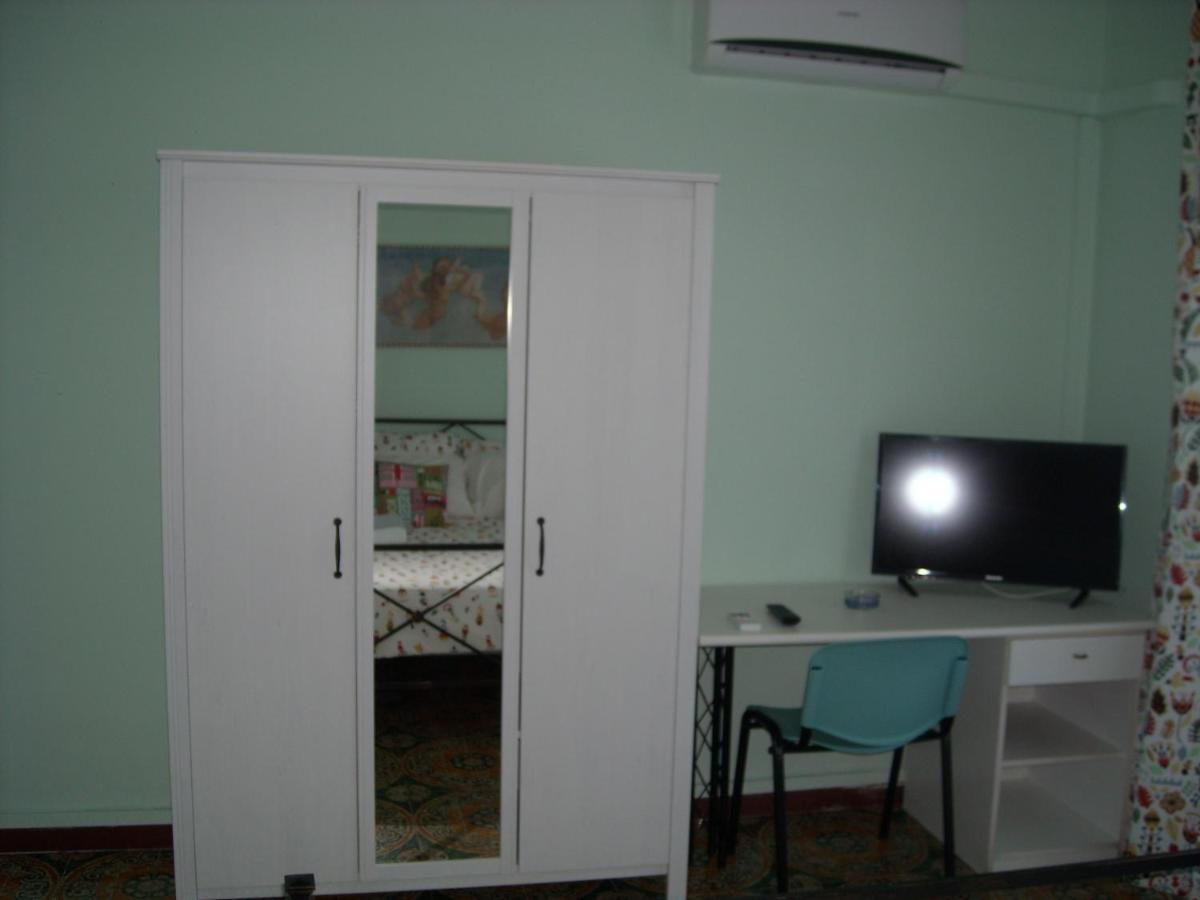 Giovannixxlll B&B Catânia Exterior foto